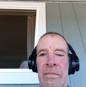 Meet your Posher, Wallace